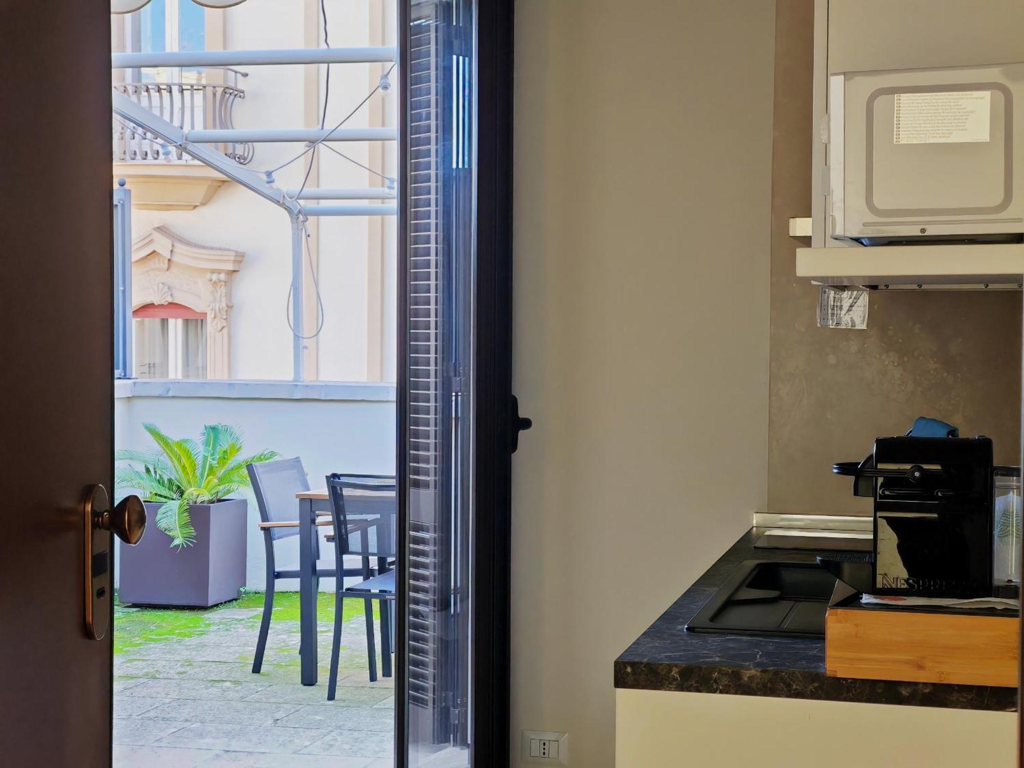 Blu Mazzini 1 - Appartamento Luxury Con Terrazza Privata Lecce Exterior photo